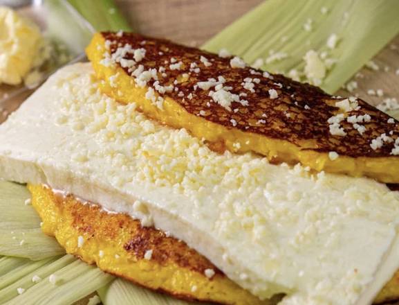 CACHAPA CON QUESO GUAYANES