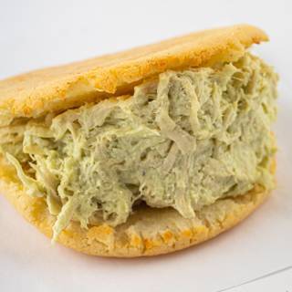 Arepa Reina Pepiada