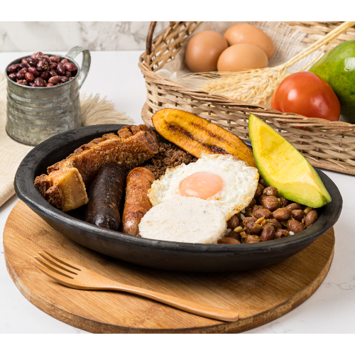 Bandeja paisa + limonada de panela