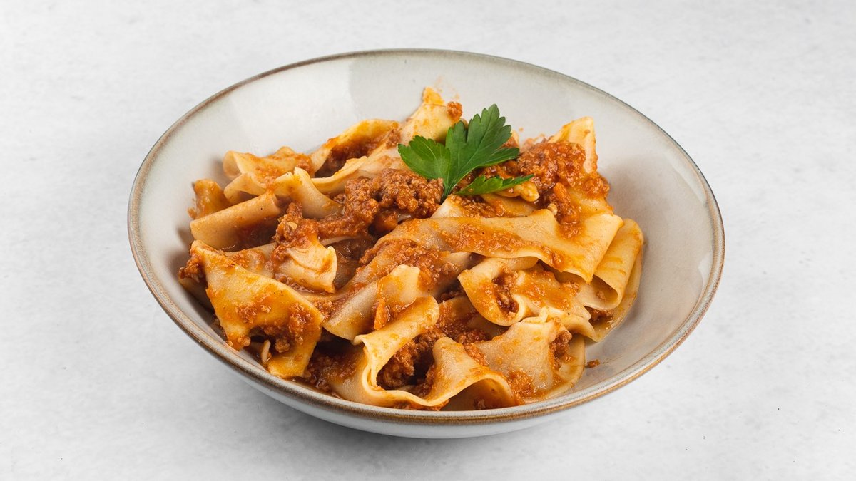 Pappardelle mit Bolognese