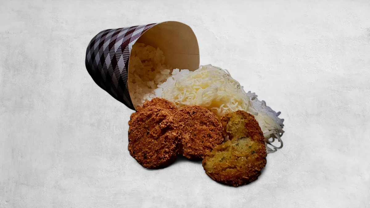 Falafel box rizzsel és sajttal