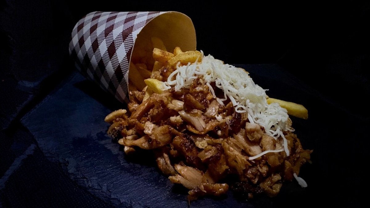 Gyros box hasábbal és sajttal