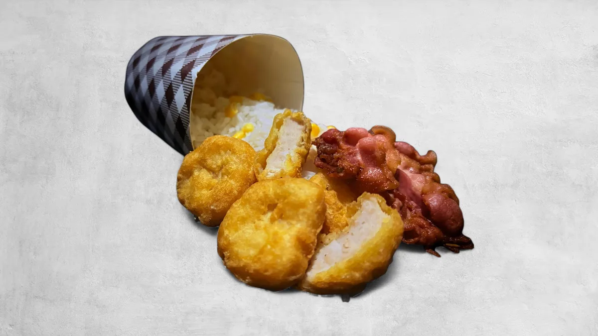 Nuggets box kukoricás rizzsel és baconnel