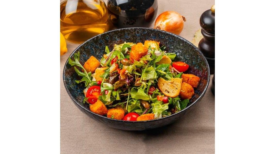 Cretan Halloumi Salad
