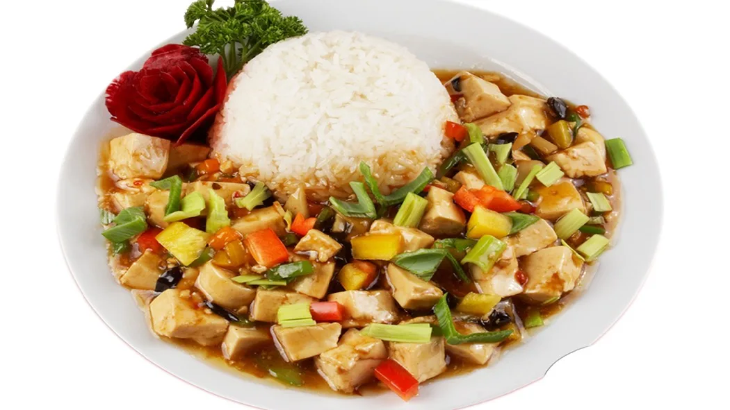 F23. Tofu v pálivé omáčce s rýží 🌱