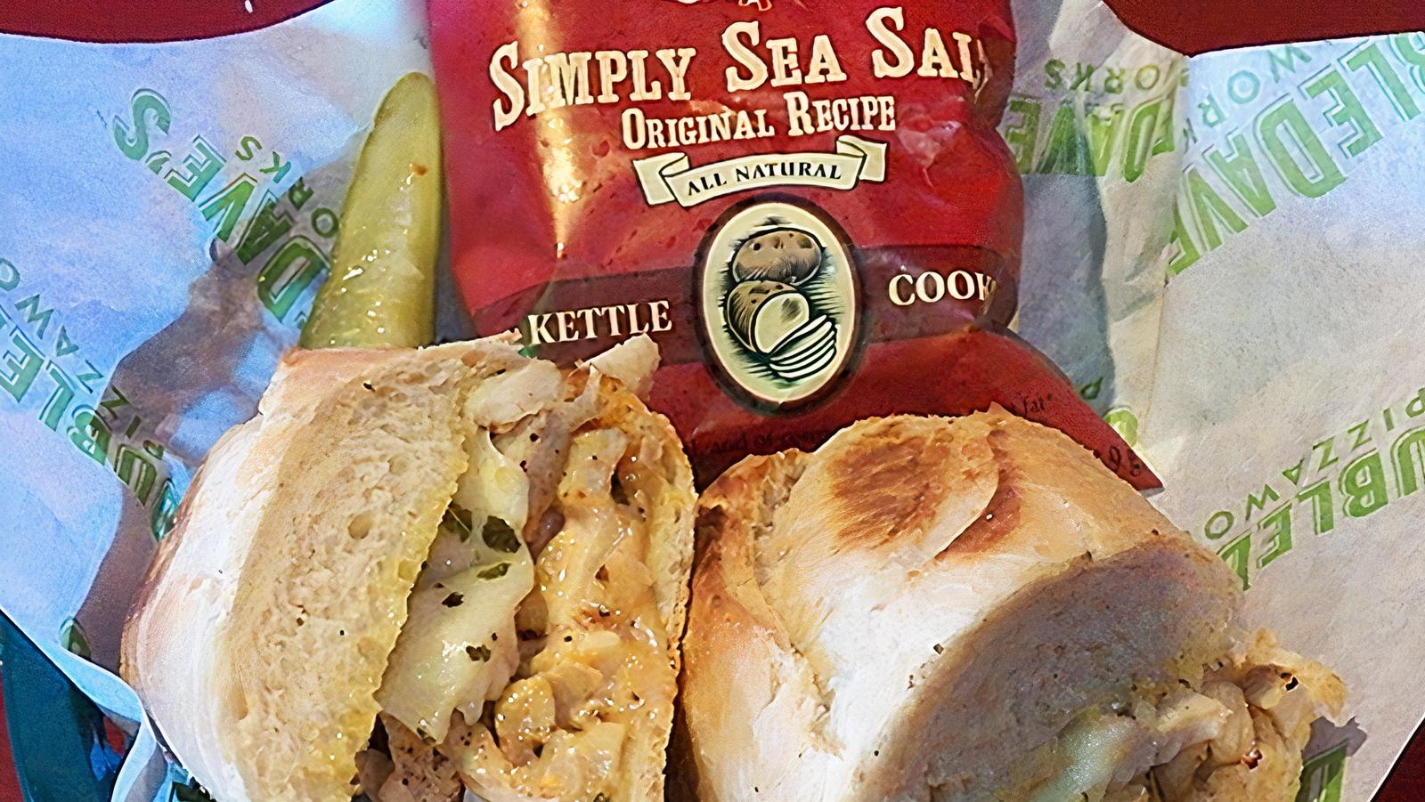 Buffalo Chicken (Combo - With Chips and a Drink)