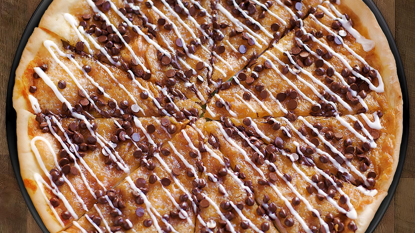 *CHOCOLATE CHIP PIZZA