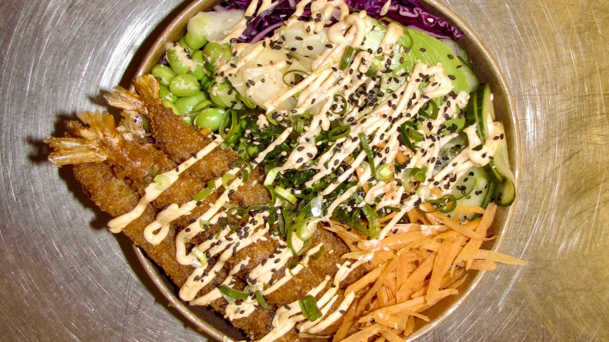 Poke bowl med tempurarejer
