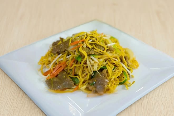 Beef Lo Mein | 牛肉撈麵