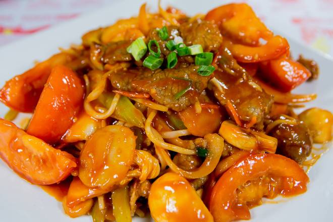 Beef Tomato Chow Mein | 牛肉番茄炒麵