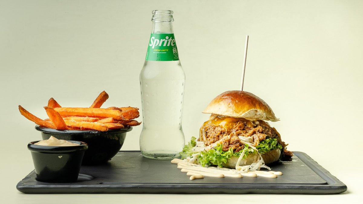 Dulf's Pulled Pork Lunch