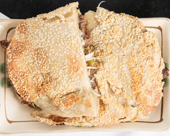 烧饼夹肉  Sesame Pancake with Marinated Beef