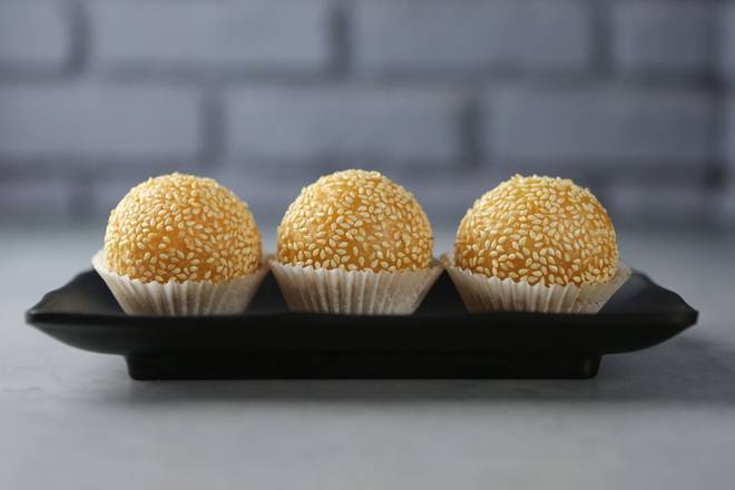C8.Sesame Ball (3 pcs)