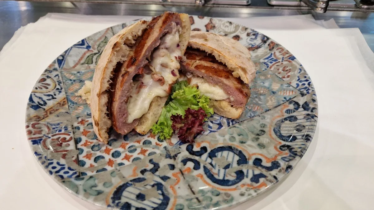 Šmekerska Punjena Pljeskavica 300g