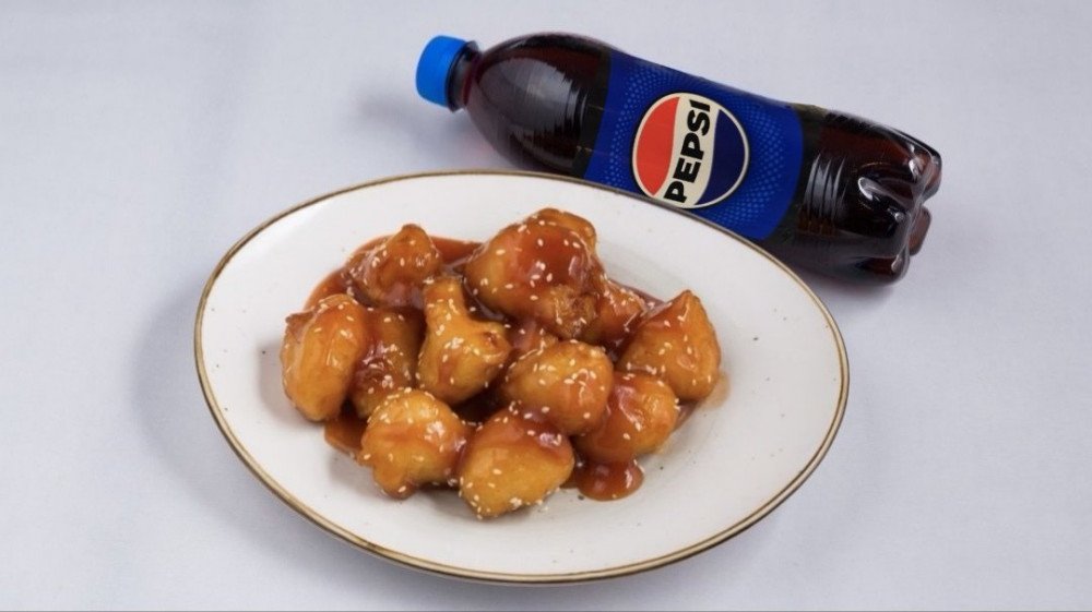 Pileće kuglice u slatko kiselom sosu+prilog + Pepsi