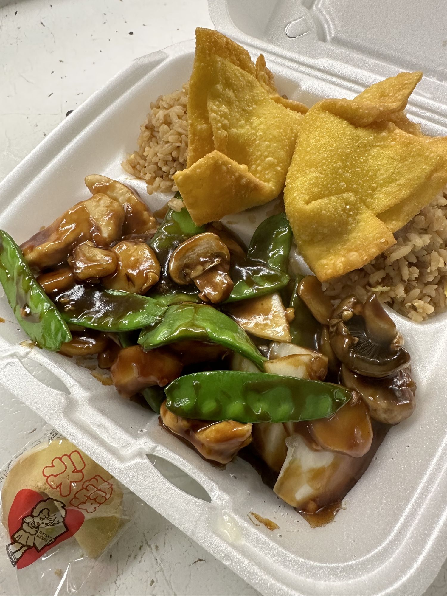 #15. Moo Goo Gai Pan Lunch Special