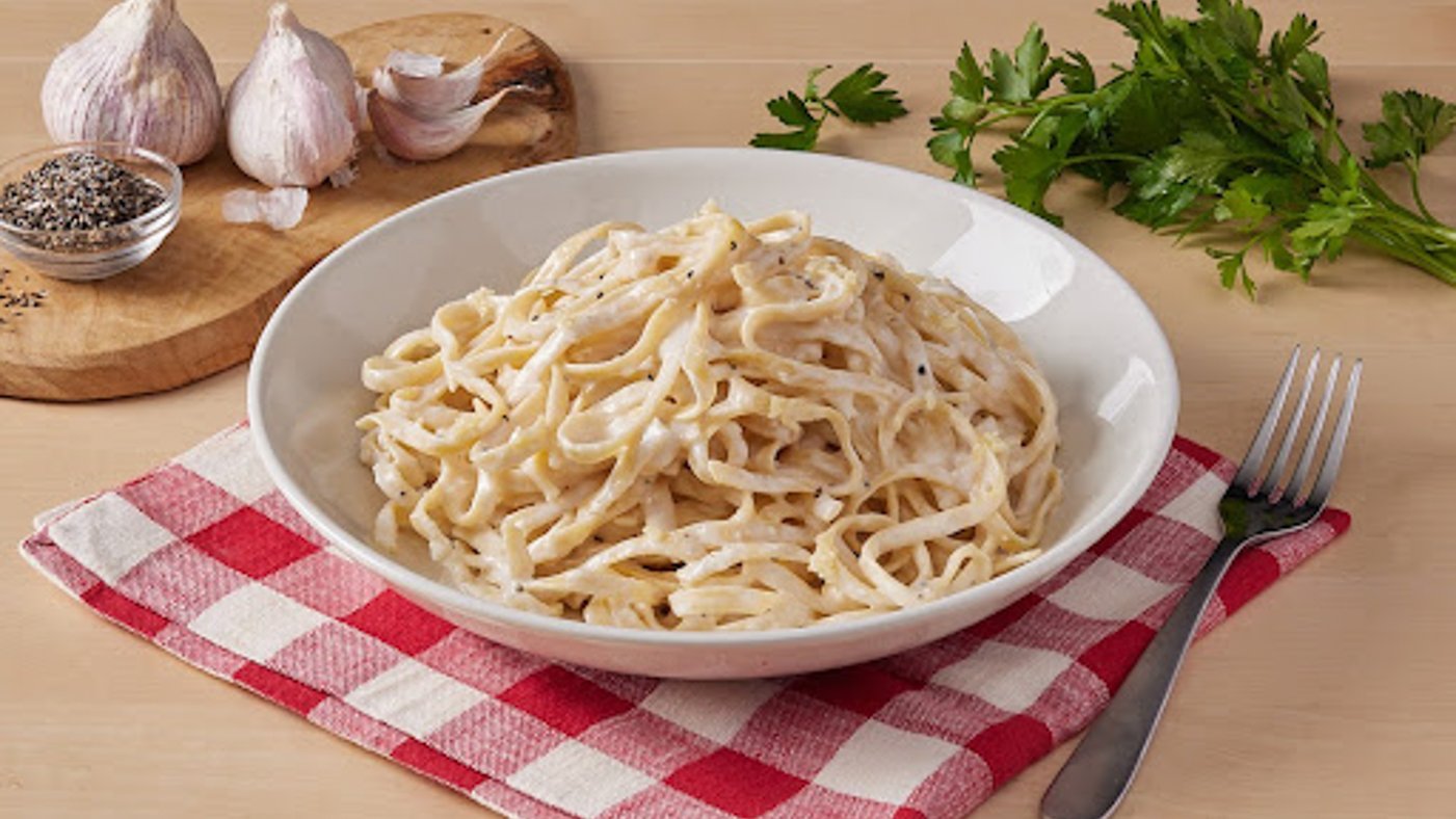 Fettuccine Alfredo
