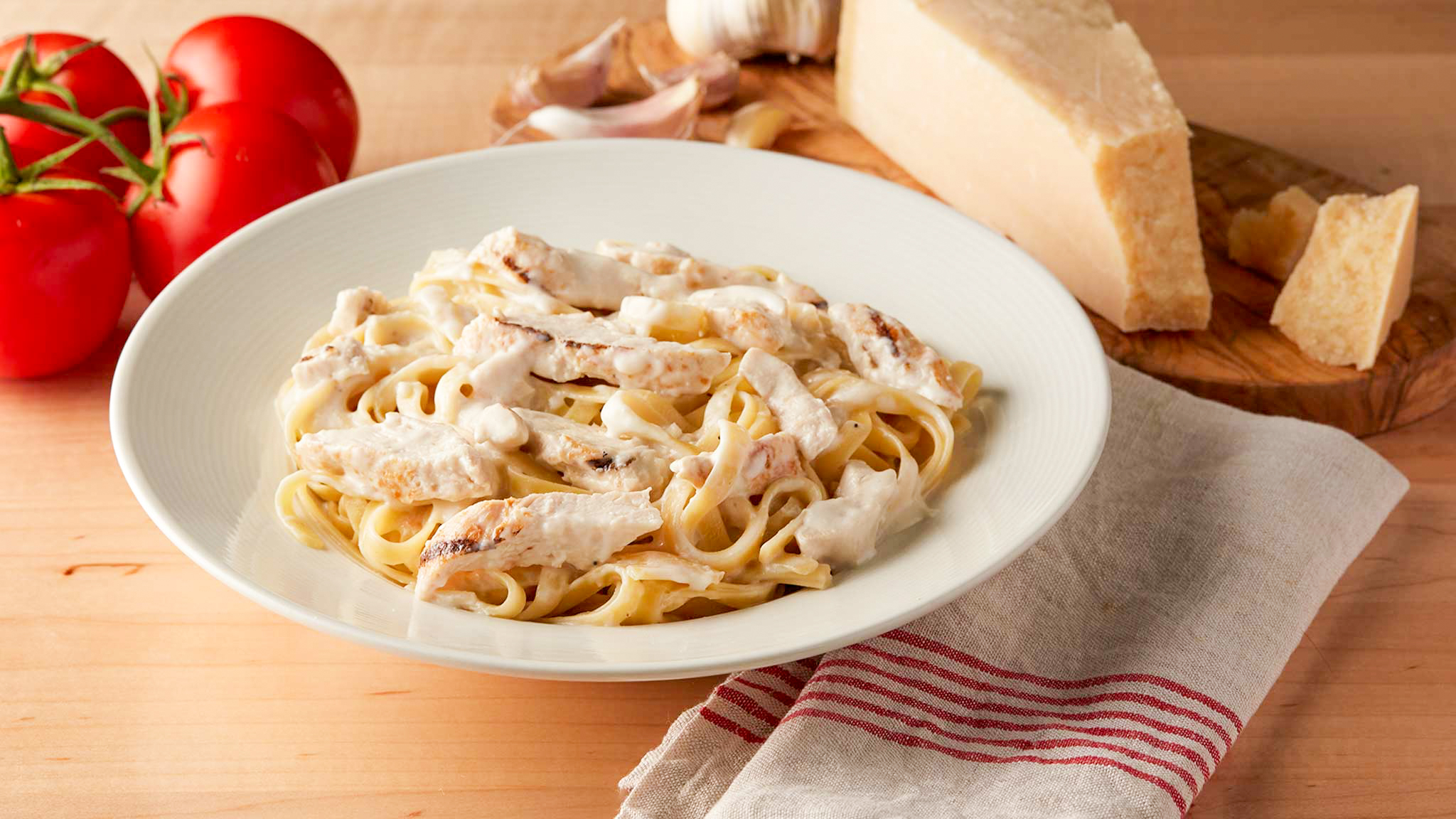 Roasted Garlic Fettuccine Alfredo With Chicken