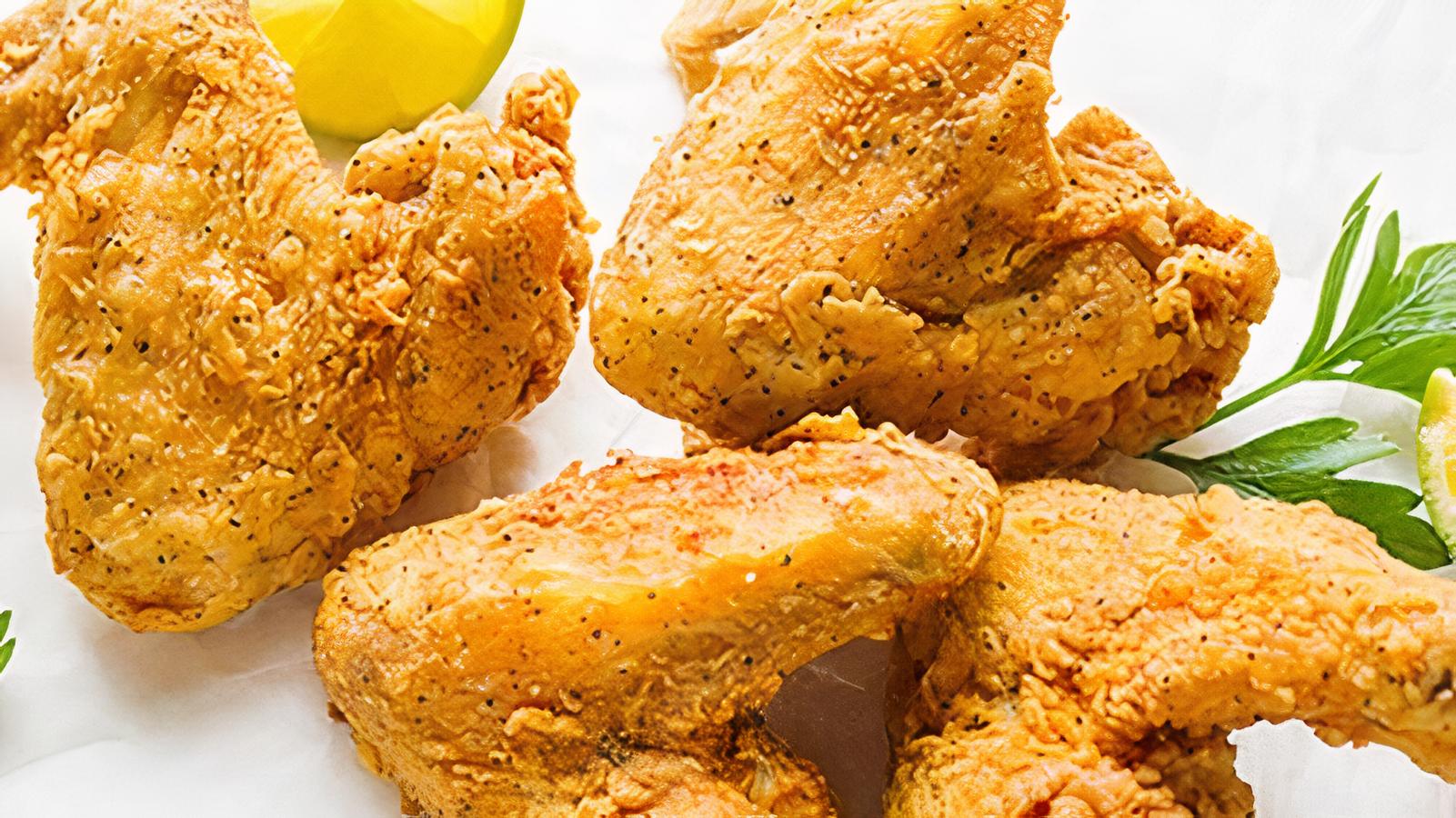 A 2. Fried Chicken Wings (4)