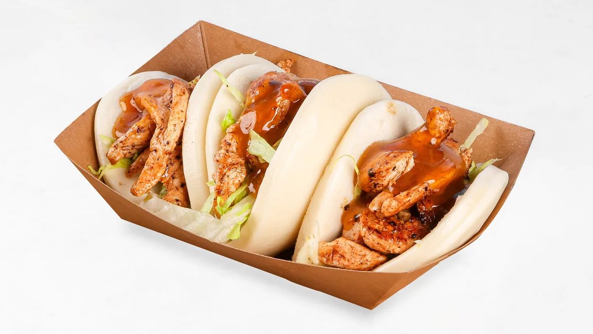 Bao Buns Grill chicken  s krompirčkom (3 kosi)