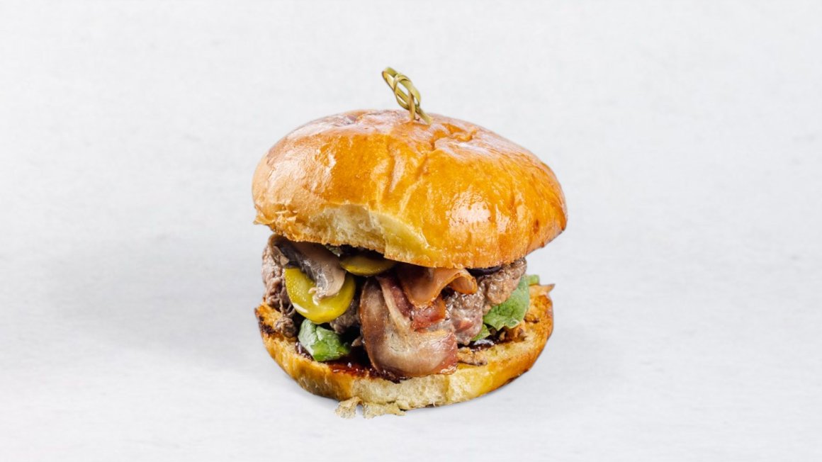 Cheese burger s krompirčkom