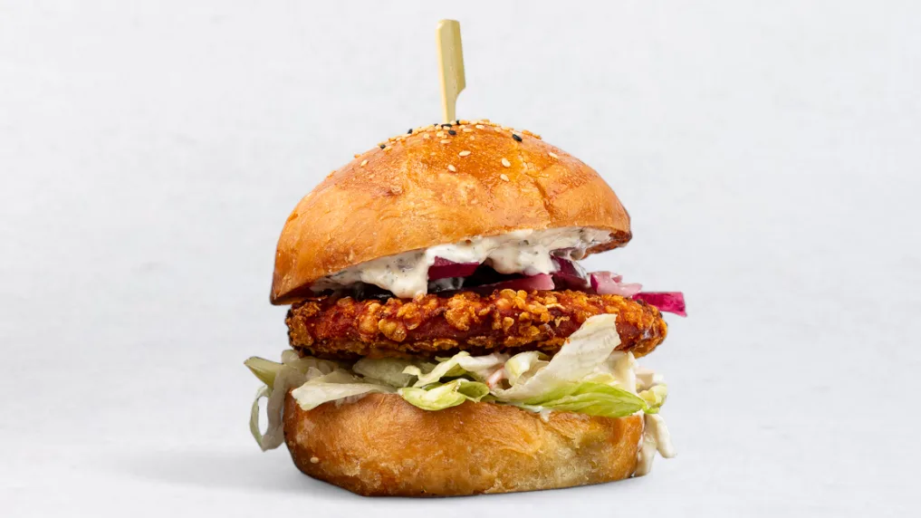 Crazy chicken burger s krompirčkom
