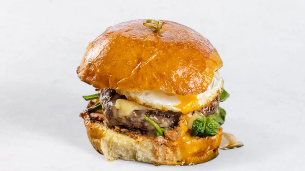 Easy na easy burger s krompirčkom