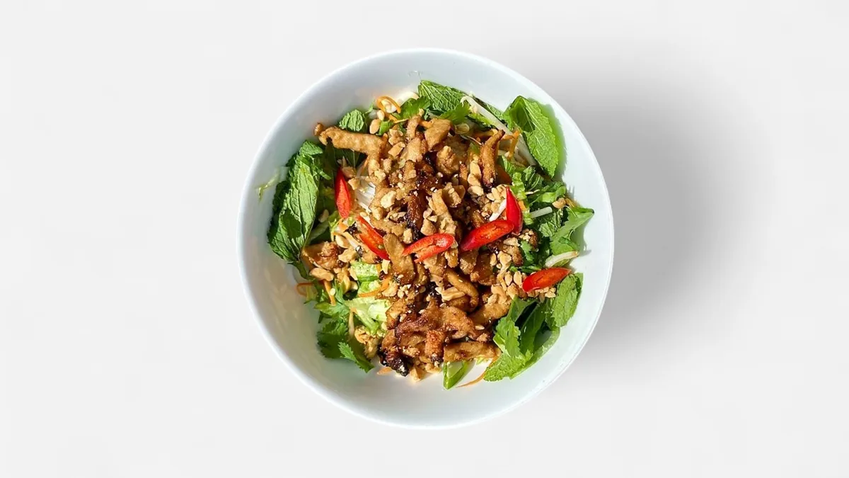 LETNÍ BOWL