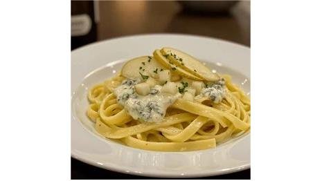 Tagliatelle cu gorgonzola, hribi și pere