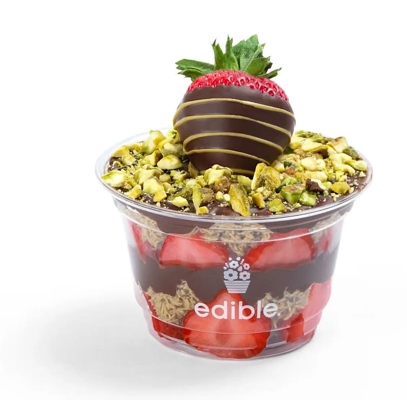 Dubai Chocolate and Strawberry Indulgent Cup