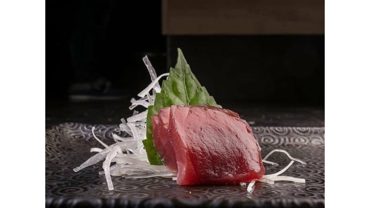 Maguro sashimi
