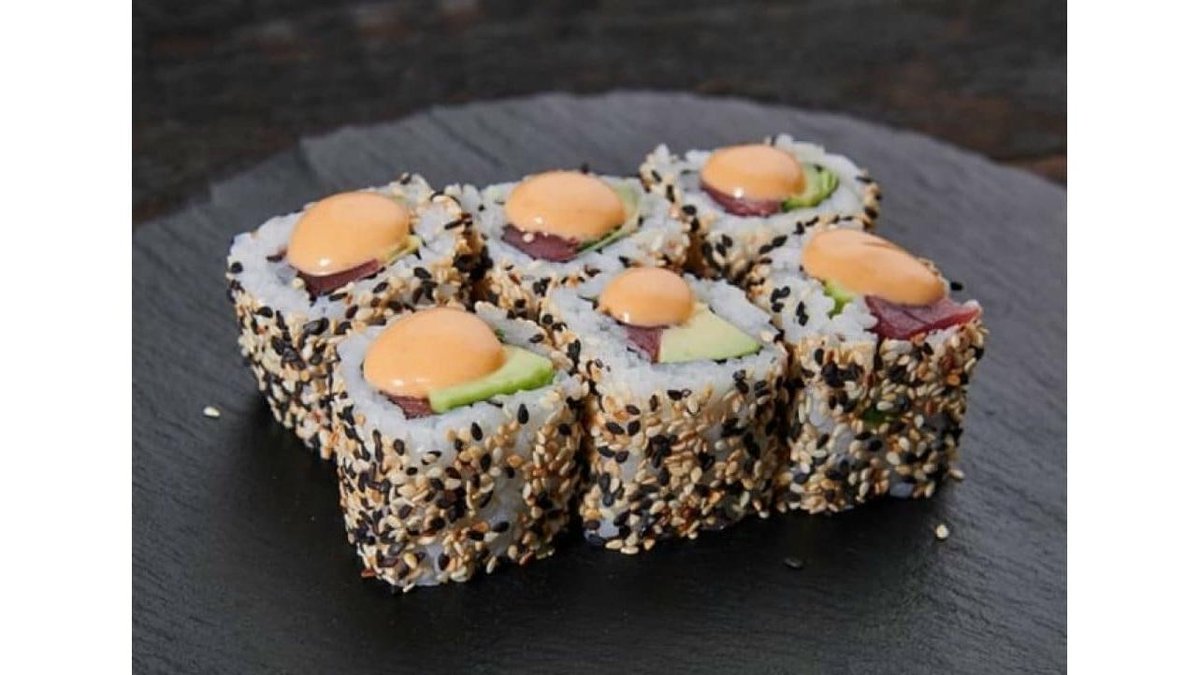 Spicy tuna maki