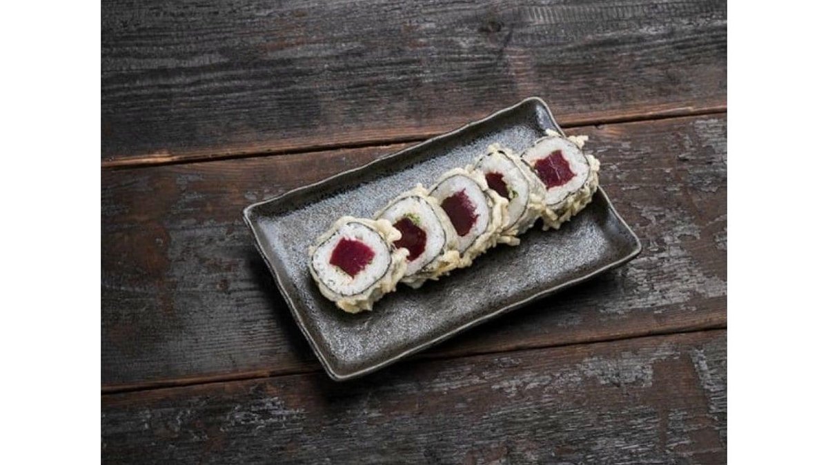 Tuna tempura maki