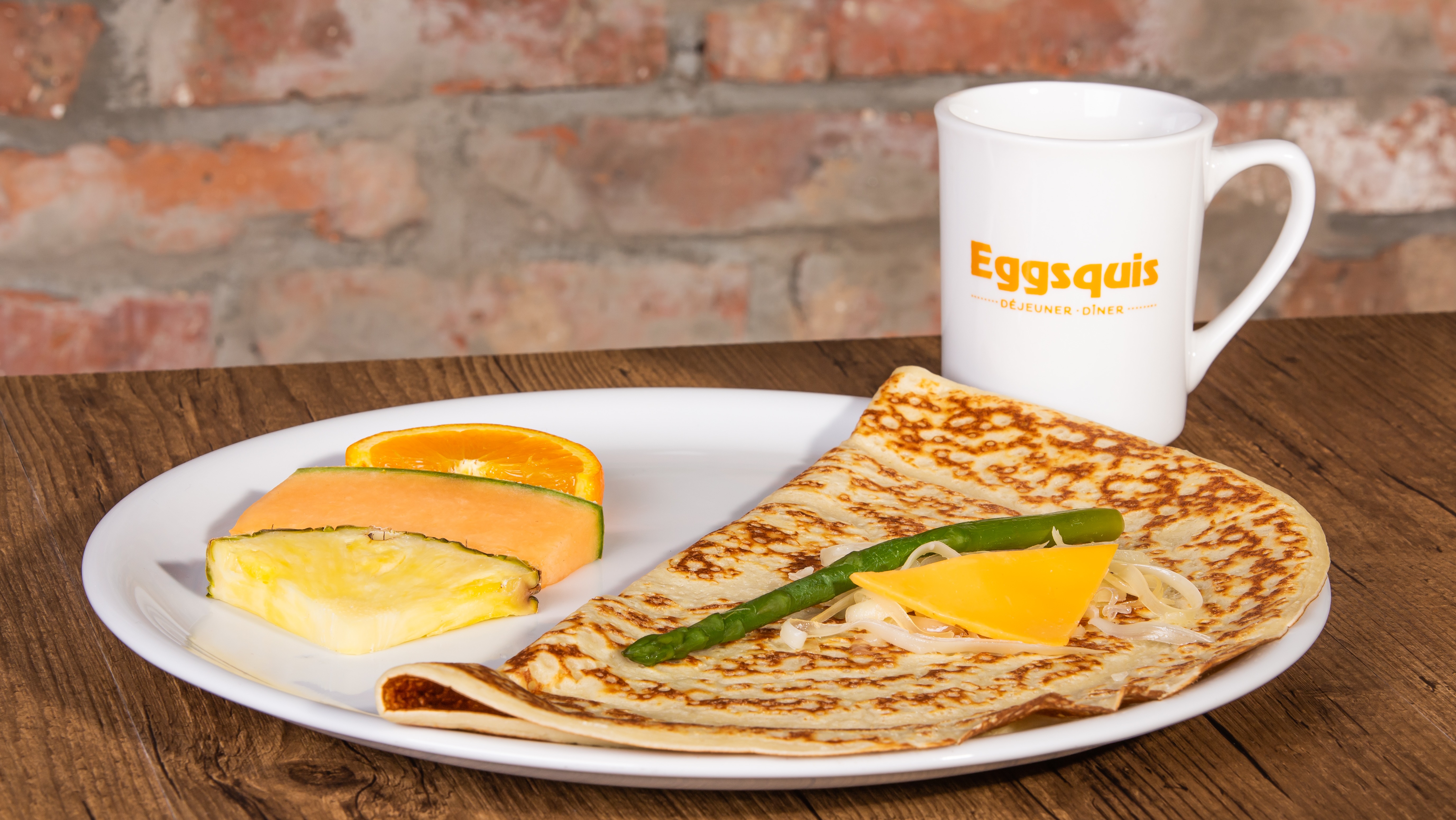 Crepe Aux trois fromages et asperges / Three  Cheese and Asparagus crepe