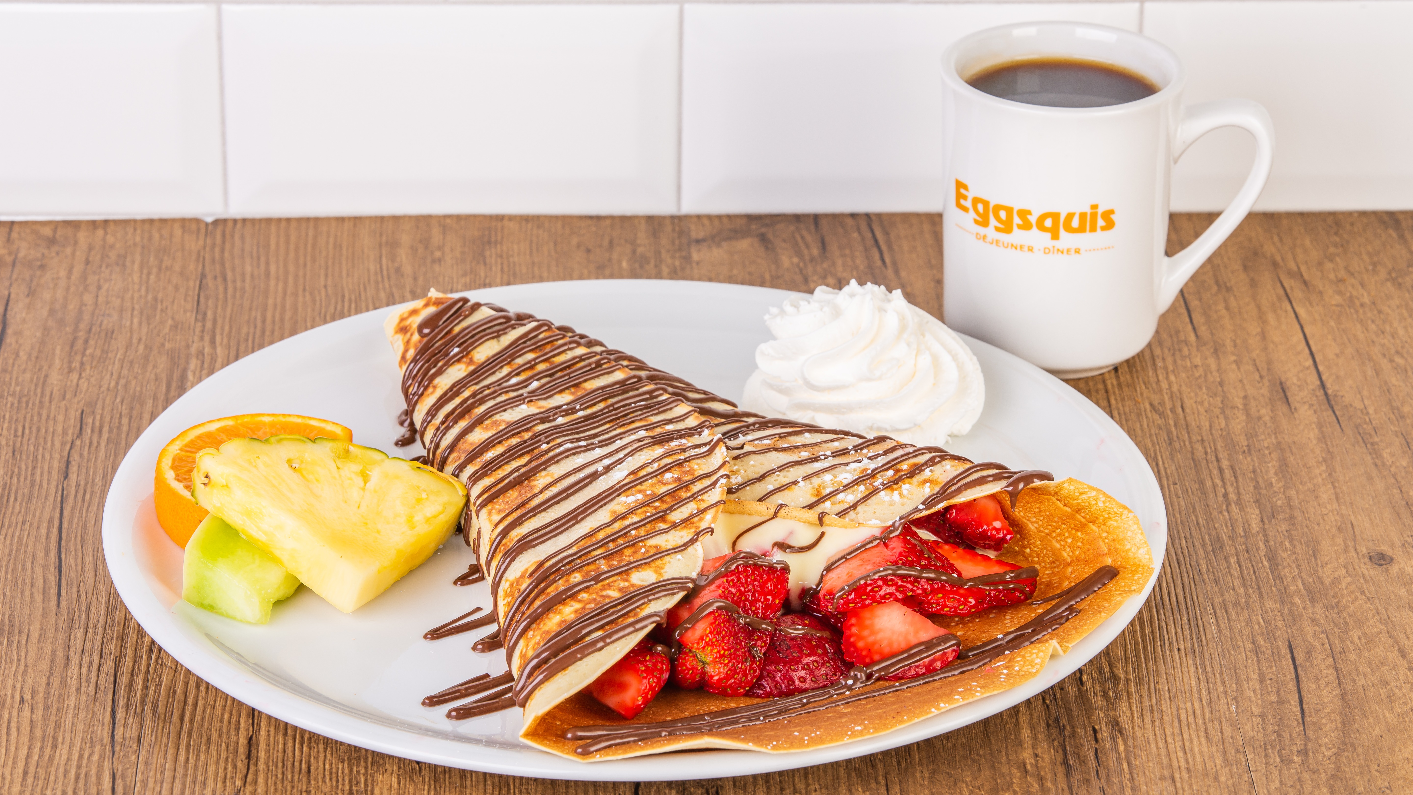 Crepe fraises and chocolat noisette/ Strawberries and Hazelnut Chocolate crepe