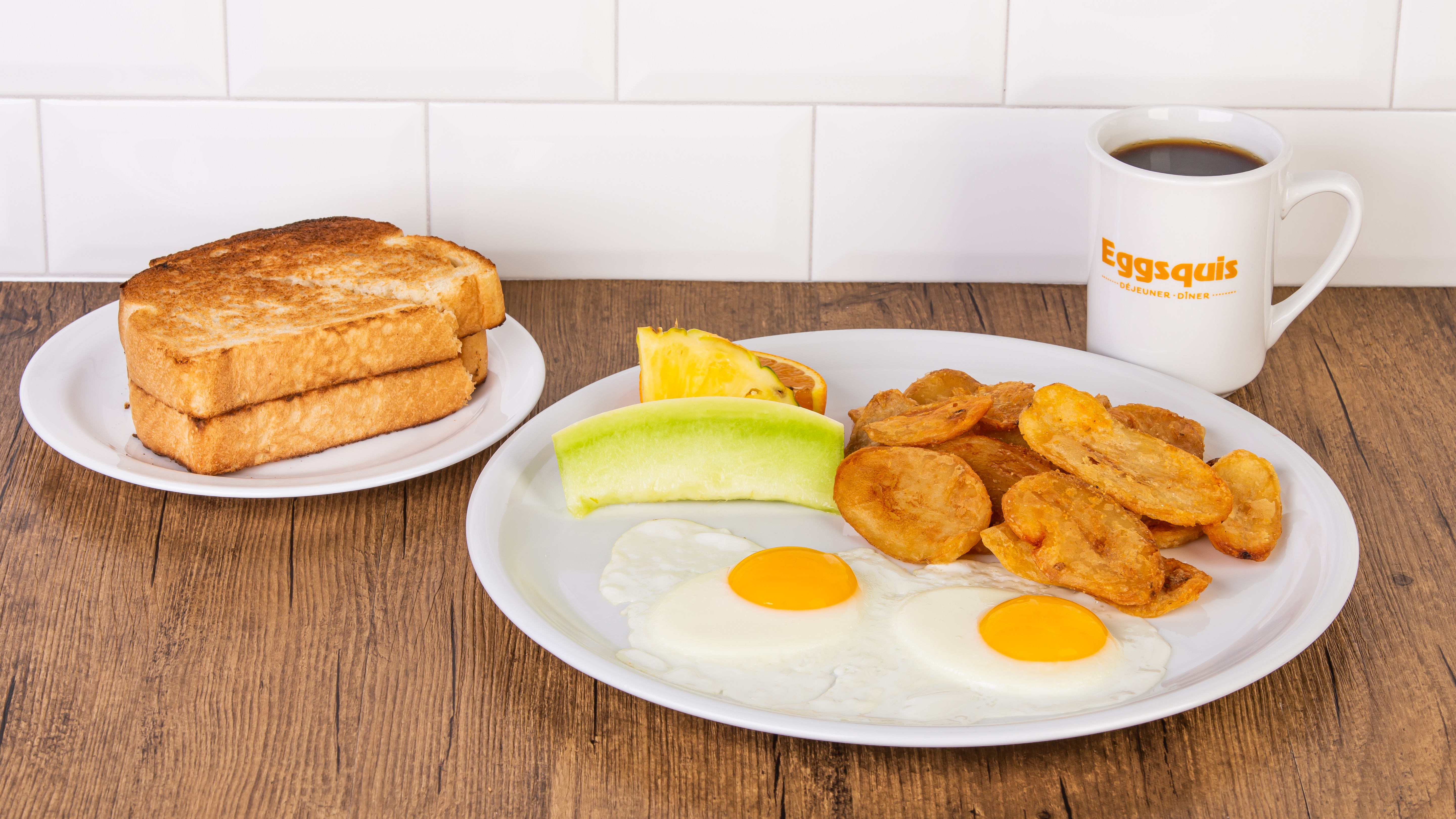 Deux oeufs / Two Eggs