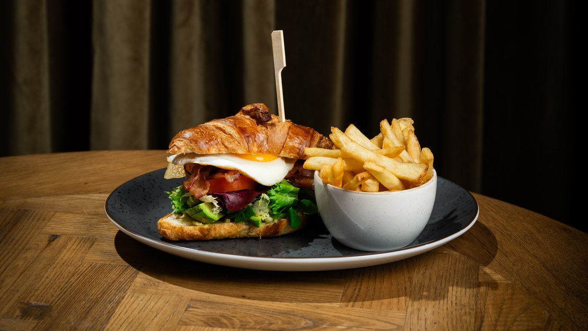 Croissant BLT