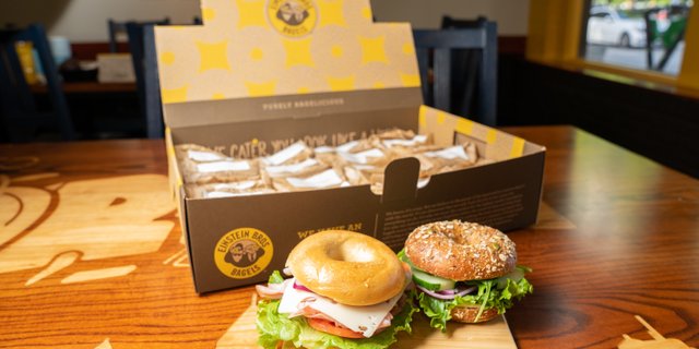 Signature Lunch Nosh Box