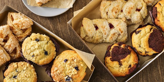 Sweets Nosh Box