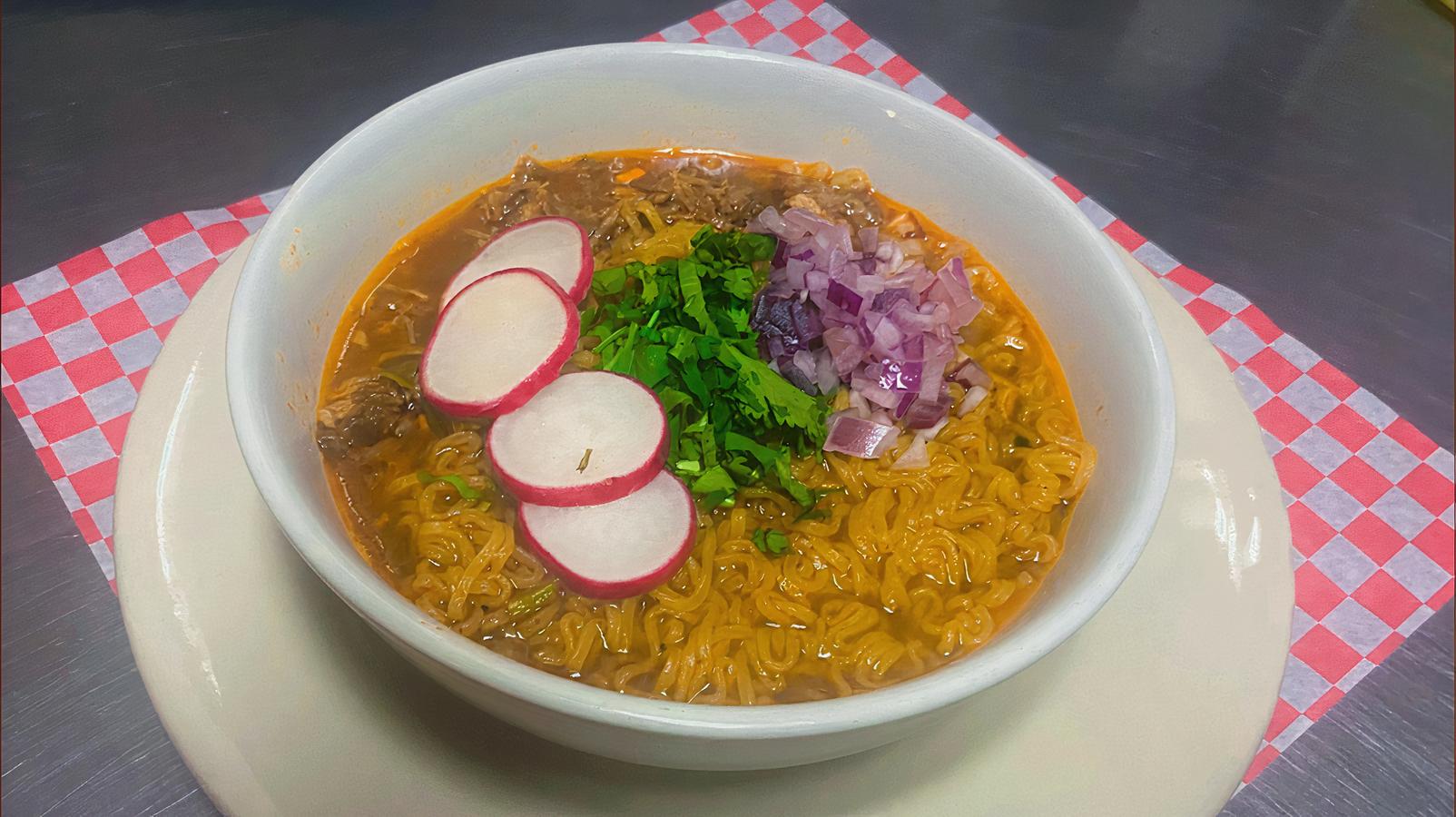 Sopa birria /ramein birria