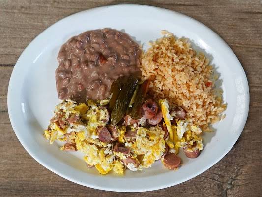 Huevos con Salchicha