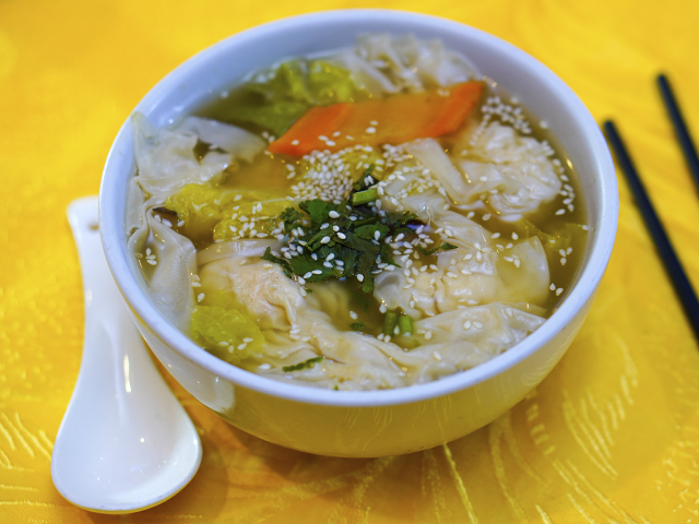 Sopa de Wantán de Pollo