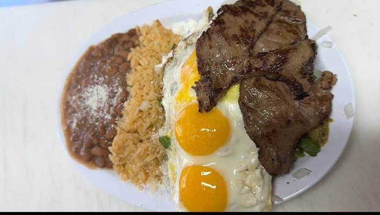 Huevos Con Bistec