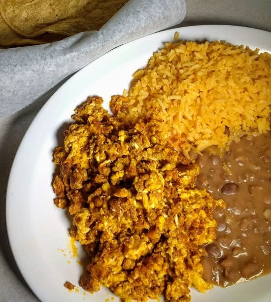 Huevos con Chorizo