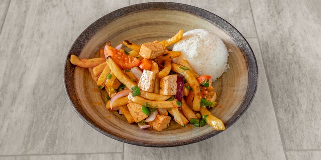 Saltado de Tofu