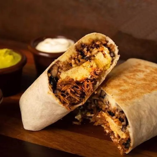 Pinto Burrito con Carne Mechada