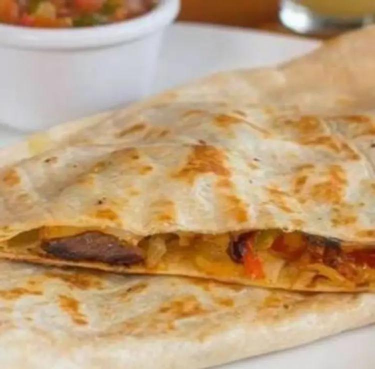 Quesadilla Mixta