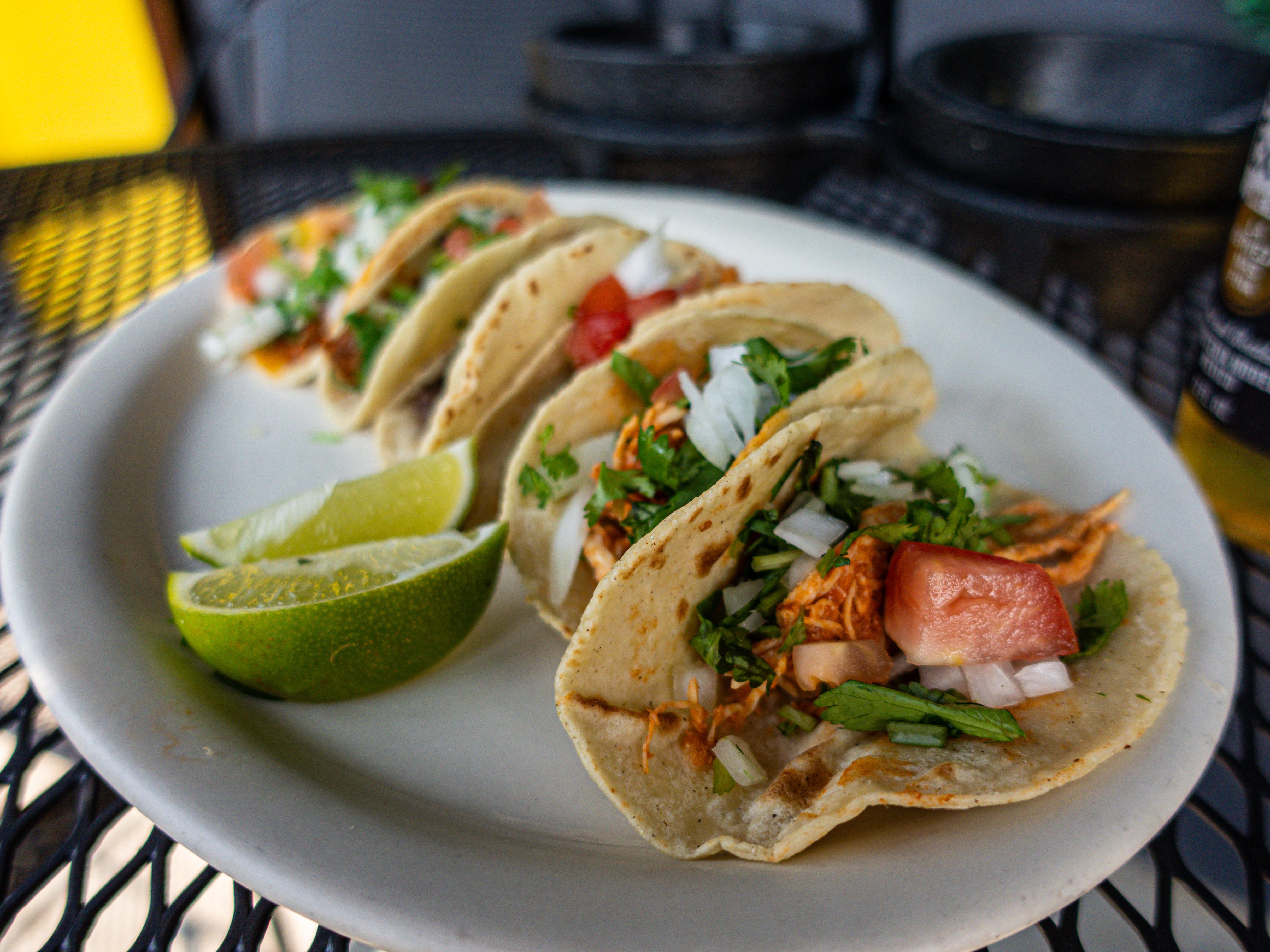 Tacos de Pollo / Chicken Tacos