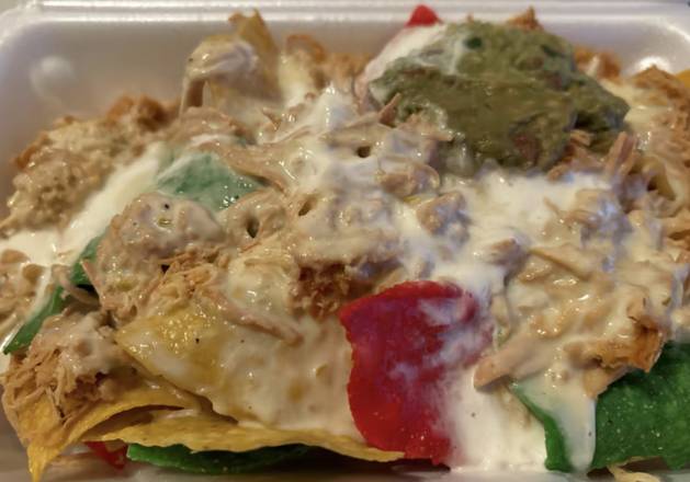 shredded Chicken / Pollo Nachos