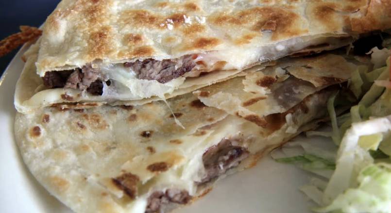 STEAK FAJITA QUESADILLA DINNER